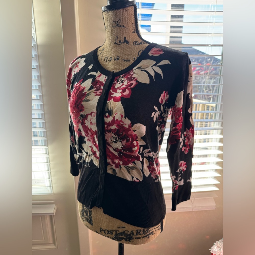 White House Black Market Floral Cardigan